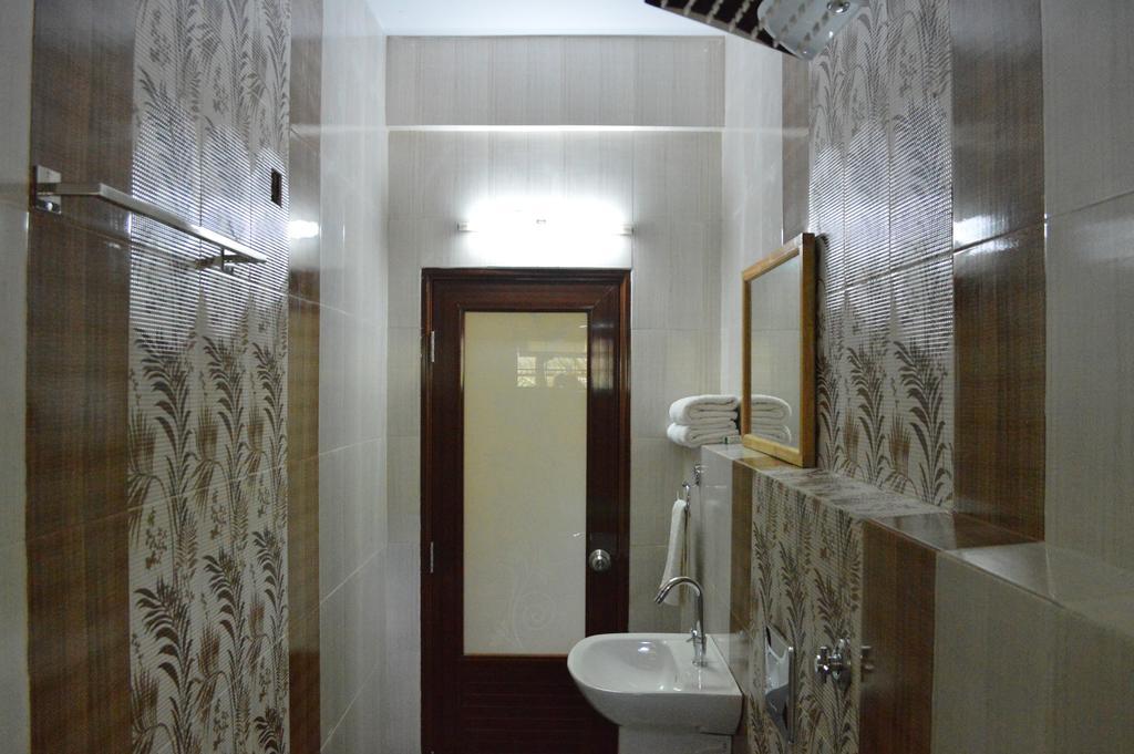 The Shade Apartment Мунар Екстериор снимка